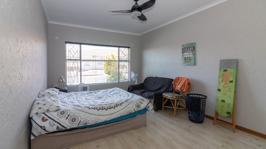 3 Bedroom Property for Sale in Kroonheuwel Free State